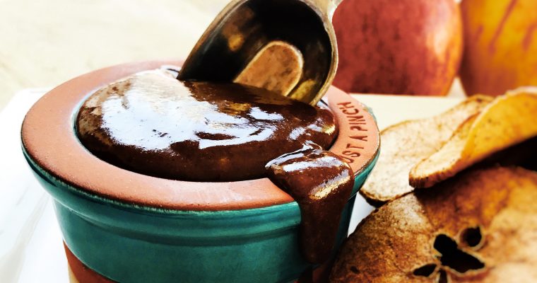 Healthy chocolate dip – dairy and refined sugar free